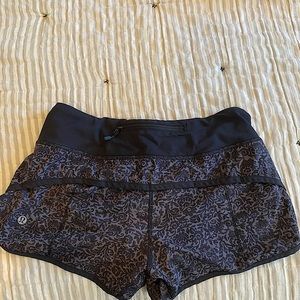 Speed Up lululemon shorts 2.5”